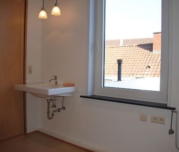 gezellige, gerenoveerde rijwoning te huur in centrum Tielt - Photo 6