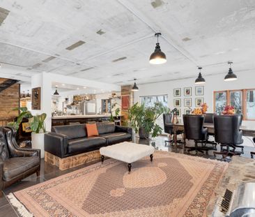 Spacieuse unité sur deux étages de 4 chambres. - Photo 3