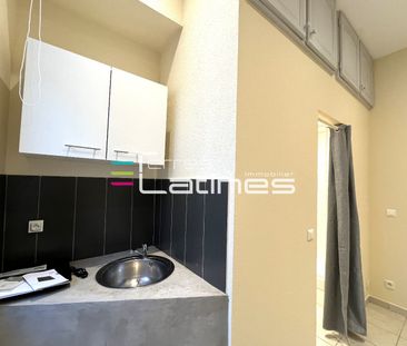 Location Appartement 1 pièce 9m² NIMES 30000 - Photo 3