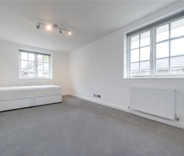 Acacia Gardens, St John's Wood, London, NW8 6AH - Photo 5