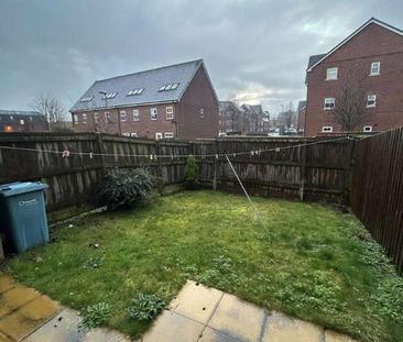 Lintott Gardens, Warrington, WA1 - Photo 3