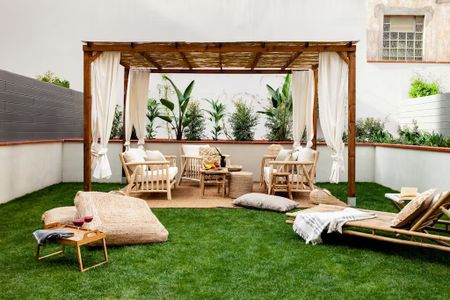 Carrer de Josep Torres, Barcelona, Catalonia 08012 - Photo 5