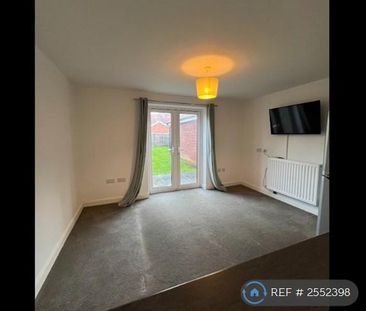 5 bedroom semi-detached house to rent - Photo 2