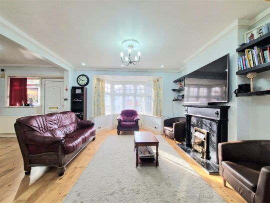 The Crossways, WEMBLEY PARK - Photo 1