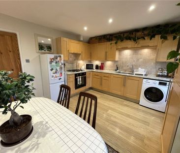 A beautifully presented unfurnished two bedroom terraced house on t... - Photo 6