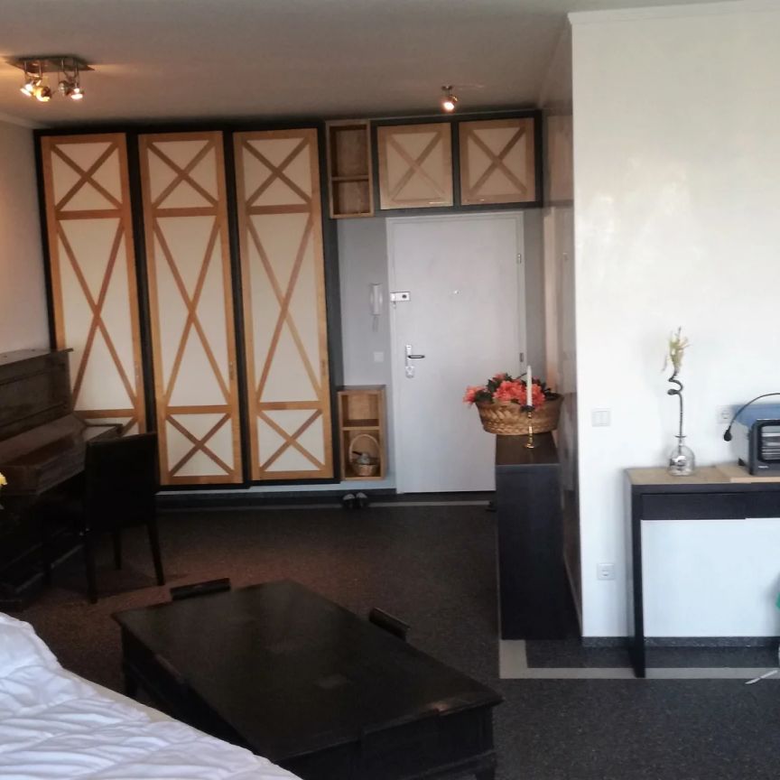 All-inklusive: spacious studio-apartment on higher floor for short time rent! - Foto 1