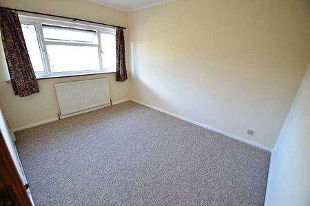 Bedroom Detached House In Godalming, GU7 - Photo 4