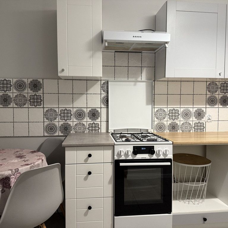 Stare Miasto ustawna kawalerka 44 m2 ,piwnica ! - Фото 1