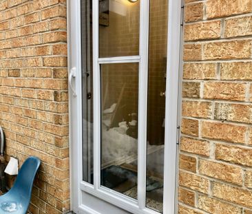 For Lease - 289 Laurentian Avenue Unit# Room#B, Mississauga, Ontario - Photo 1