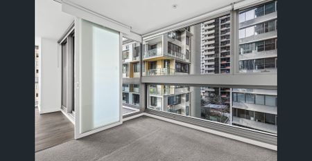 Modern 2-Bedroom Apartment in Prime CBD Location – Unfurnished - Photo 5