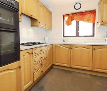 4 bedroom detached house to rent - Photo 1