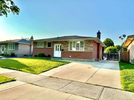 For Lease - 22 Archer Crescent, London South, Ontario - Photo 3