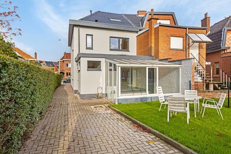 Gerenoveerde woning met 4 slaapkamers op een perceel van 2a 70ca - EPC 157 kWh/m² - bewoonbare oppervlakte 154 m² - Foto 4