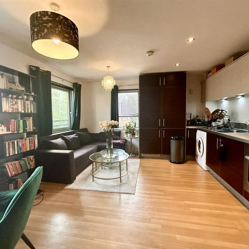 2 Bedroom Apartment To Let - Photo 1