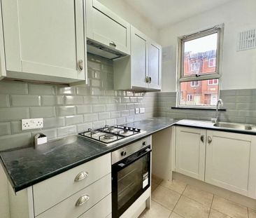 Darfield Crescent - Photo 6