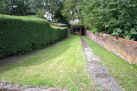 18, Clarke Street, Broomhall, Sheffield, S10 2BS - Photo 2