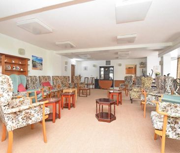 1 bedroom retirement property to rent - Photo 2