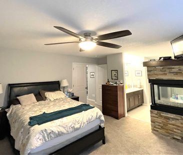 Beautiful 2 Storey Home In New Brighton – 3 Bedrooms + Bonus Room |... - Photo 5