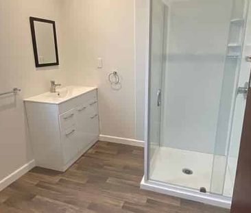 EXCELLENT CENTRAL LOCATION!! - Photo 4