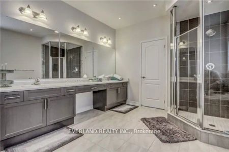 Detached Home For Lease | N9255081 - Photo 3