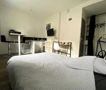 Location Appartement 1 pièce 16m² - Photo 4