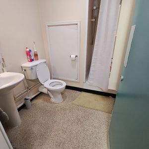 Room in a Shared Flat, Belvedere Road, M6 - Photo 3