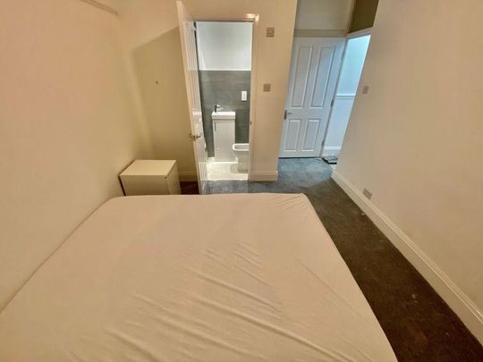 5 bedroom terraced house to rent - Photo 1