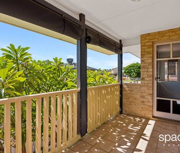 Unfurnished Townhouse in Sought after location - Photo 1