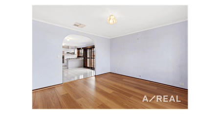 Modern Family Comfort in a Prime Craigieburn Location - Photo 2