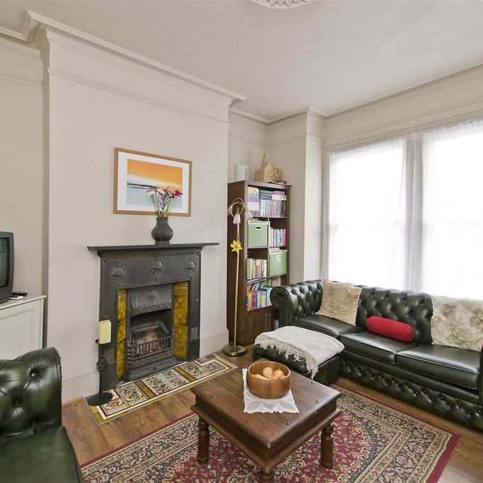 3 bedroom maisonette to rent - Photo 1