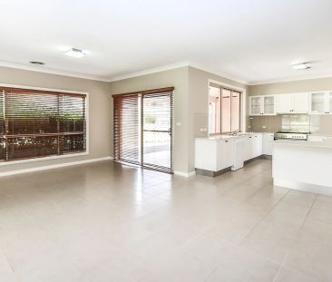 7 Collins Way, Orange. - Photo 6