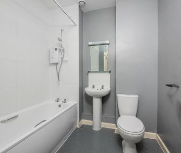 2 bedroom apartment to rent - Photo 6