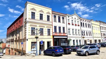Prostorný byt 1+1 na náměstí - Фото 5