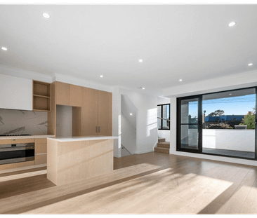 Luxury Living at Your Doorstep! Opposite Westfield Knox & Top-Tier ... - Photo 2