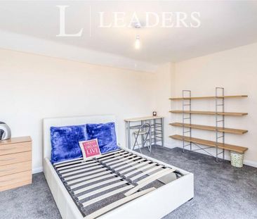 4 bedroom apartment to rent Kings Road, Kingston upon Thames, KT2 - Photo 3