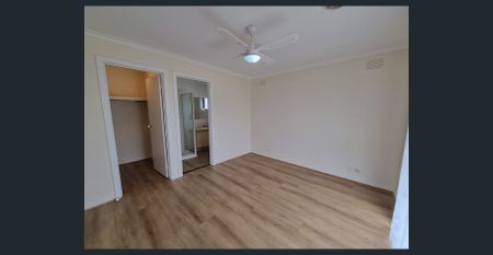 Spacious 3-Bedroom Home with Open Plan Living - Photo 2