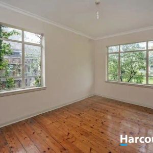 “Convenient Position Just moments from Schools, La Trobe Uni and Northland!” - Photo 2