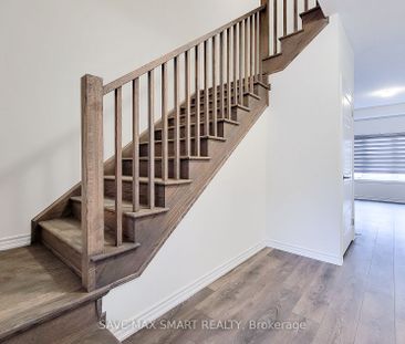 Detached Home For Lease | X8117074 - Photo 5