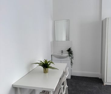 Room in a Shared House, Walm Lane, NW2 - Photo 6