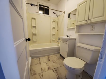 5538 Boul. St Michel Montréal (Rosemont, QC H1Y - Photo 5