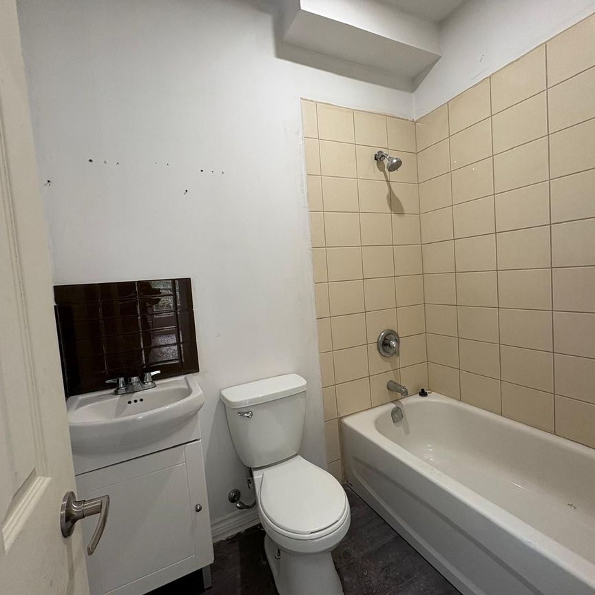 For Lease - 35 Duncombe Boulevard Unit# Unit 3, Toronto, Ontario - Photo 1