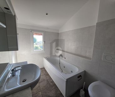 ACCOGLIENTE E SOLEGGIATO IN POSIZIONE CENTRALE - Foto 5