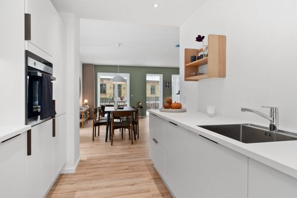 Fantastisk 4-værelses rækkehus i 2 plan med terrasse - Foto 1