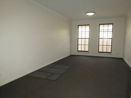 Large Family Home - Photo 5
