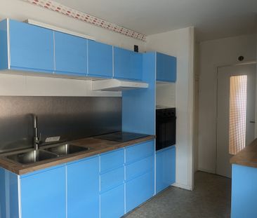 Location Appartement 4 pièces 92m² MONS EN BAROEUL 59370 - Photo 3