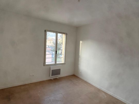 Location Appartement 3 pièces 51m² POURRIERES 83910 - Photo 1