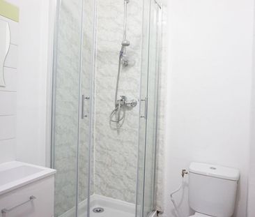 A LOUER : T1 à LILLE • • 690 € - Photo 3