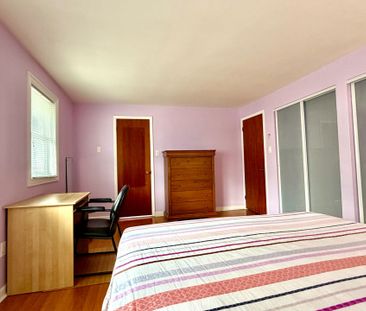 For Lease - 44 castledene Crescent, Toronto, Ontario - Photo 2