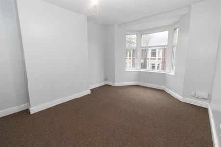 2 Bedroom Maisonette - Photo 2