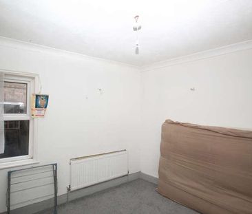 Eton Avenue, Wembley, Middlesex, HA0 - Photo 2